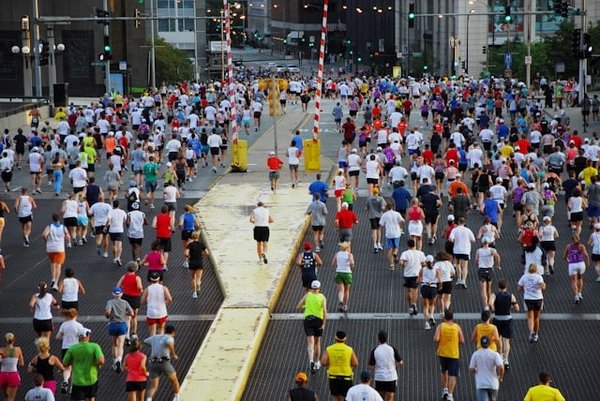 Comment participer à des marathons internationaux sans frais d'inscription élevés ?